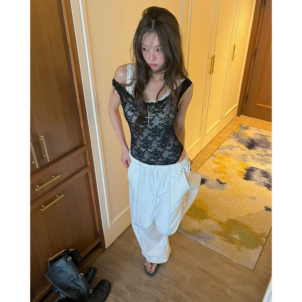 tw-11134207-820lc-mnbizy0h4v7nb9