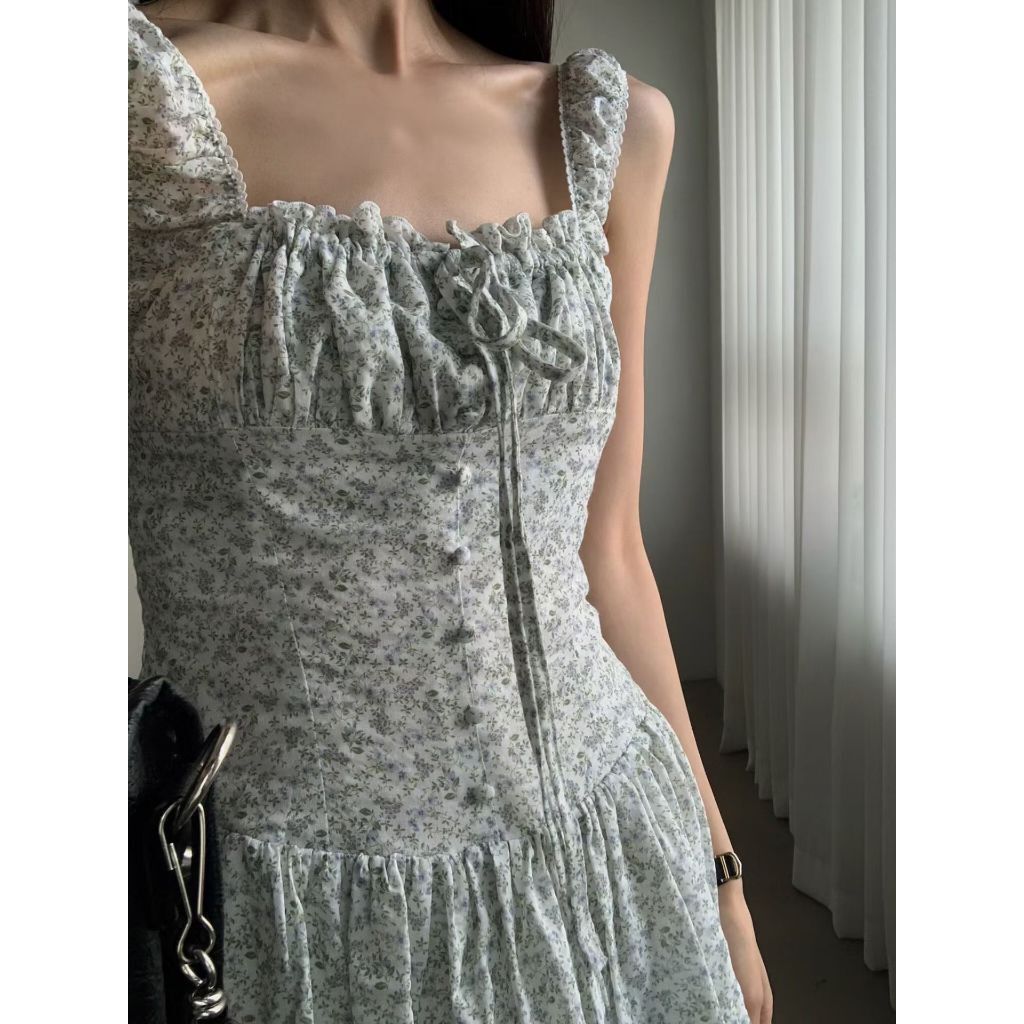 tw-11134207-820l4-mnyc15b1cb2g4d