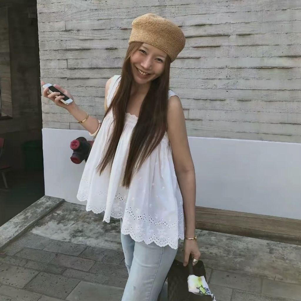 tw-11134207-820li-momo74e08gzw01