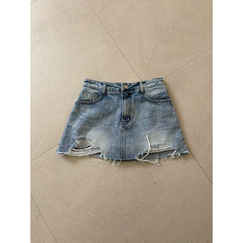 tw-11134207-820l6-mommdwva2aki8d