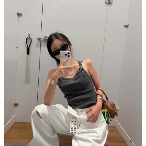 tw-11134207-820l9-mqxhcegi4zr65f