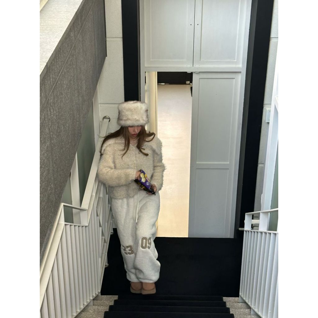 tw-11134207-81ztl-mid1uiiooz5wa2