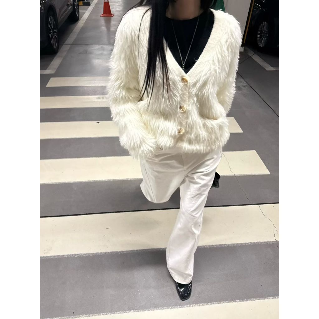 tw-11134207-81zti-mi4hhttlcwebfb