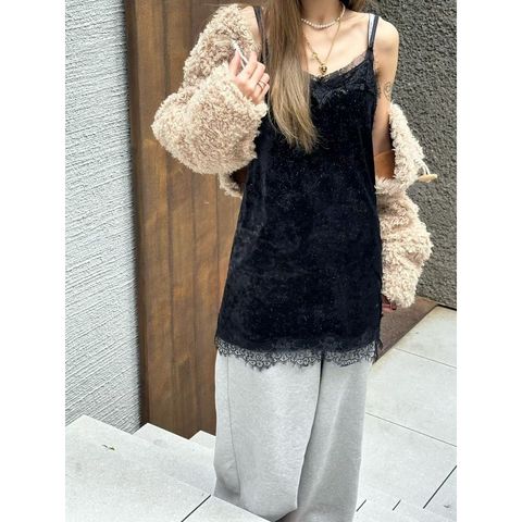 tw-11134207-81zth-mi15nz7hi58l83