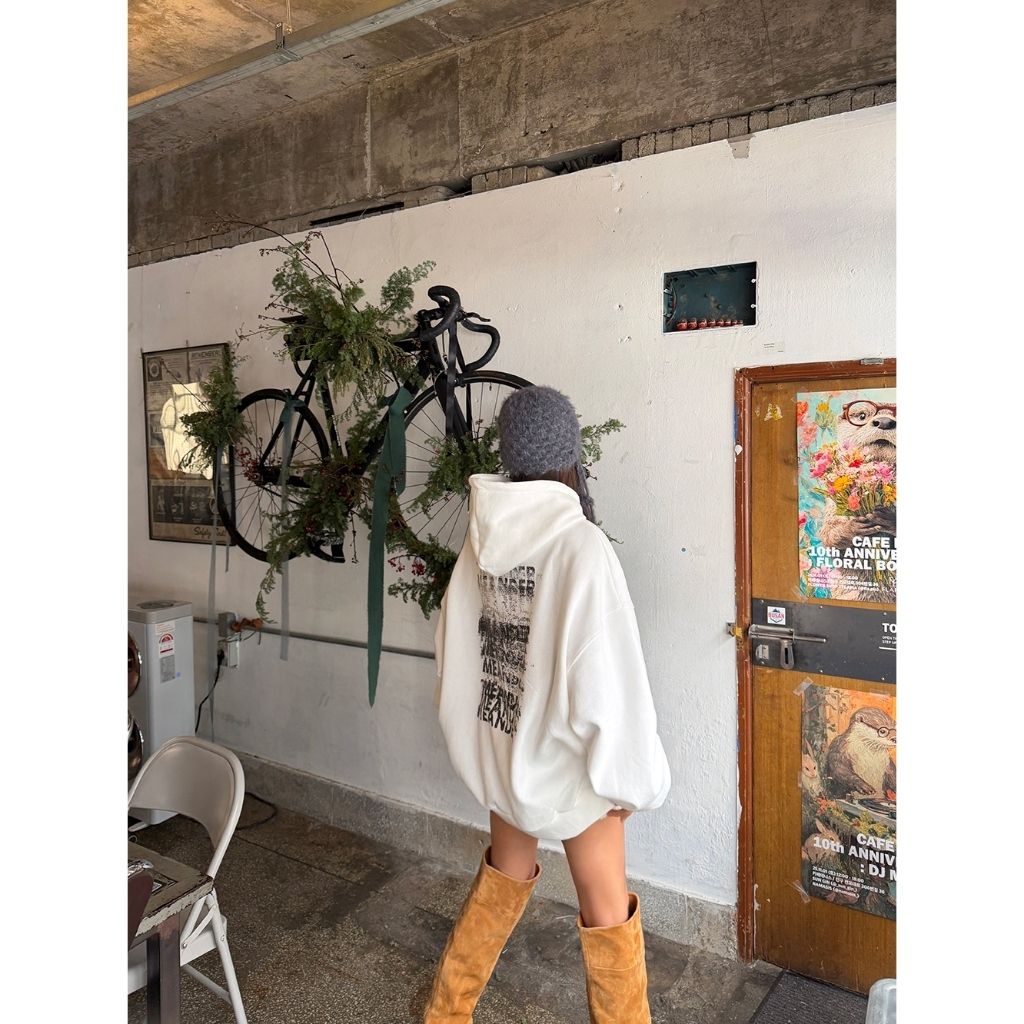 tw-11134207-81zth-mi16izr6lgcia7