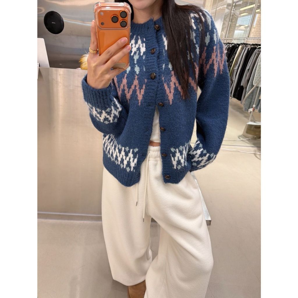 tw-11134207-81ztp-mhrqbn3r2olh03