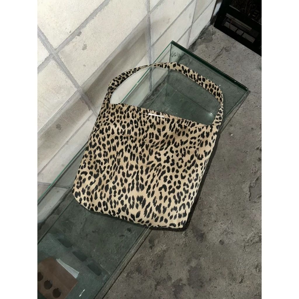 tw-11134207-7rasg-m3qiv3zrx8uy1b