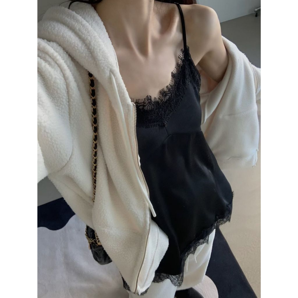 tw-11134207-81ztl-mj6qhk3e9iis2c