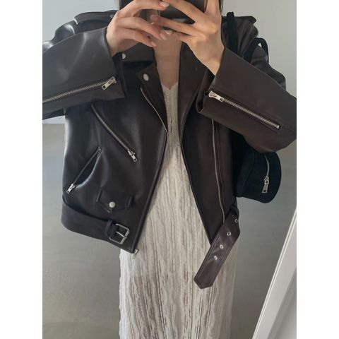 tw-11134207-820l4-mkl1j281u0oy8c