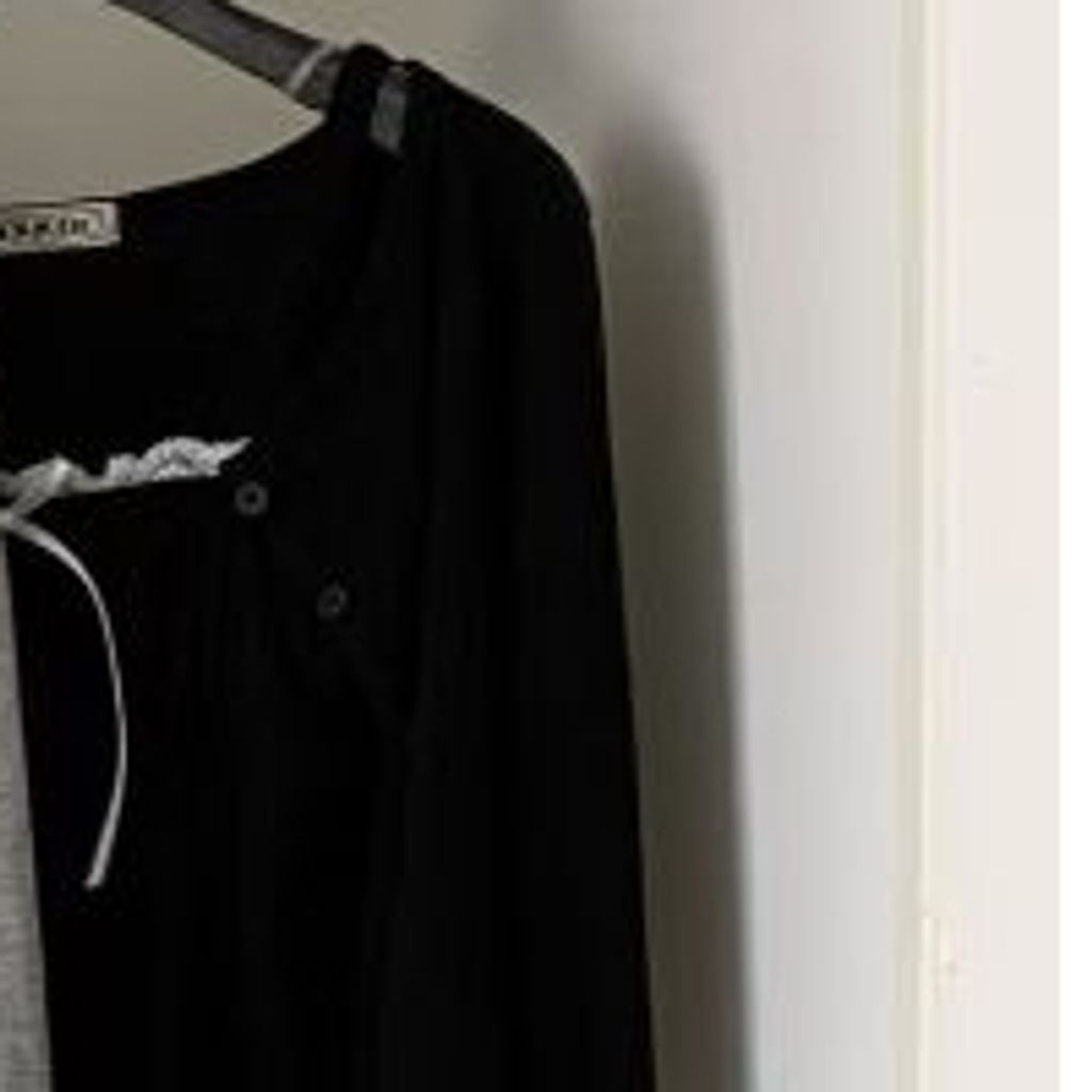 tw-11134207-820lg-ml7zg8c4k2yo4e