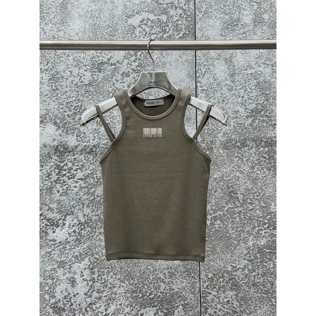 tw-11134207-820la-ml9caypr1zb4a6