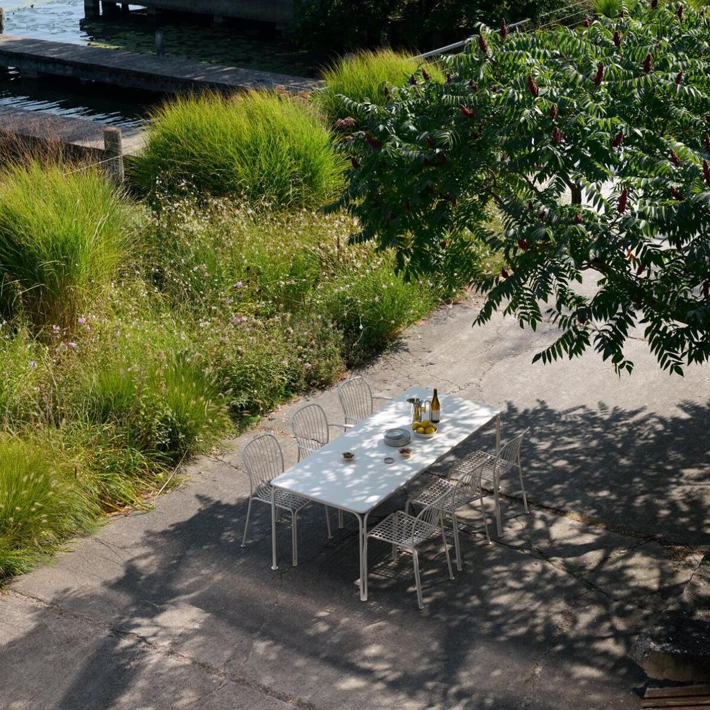 04_情境照_湖畔樹影餐敘