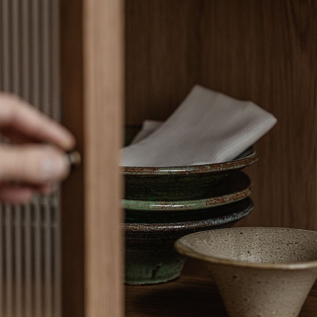 07_細節圖_可調式層板與收納