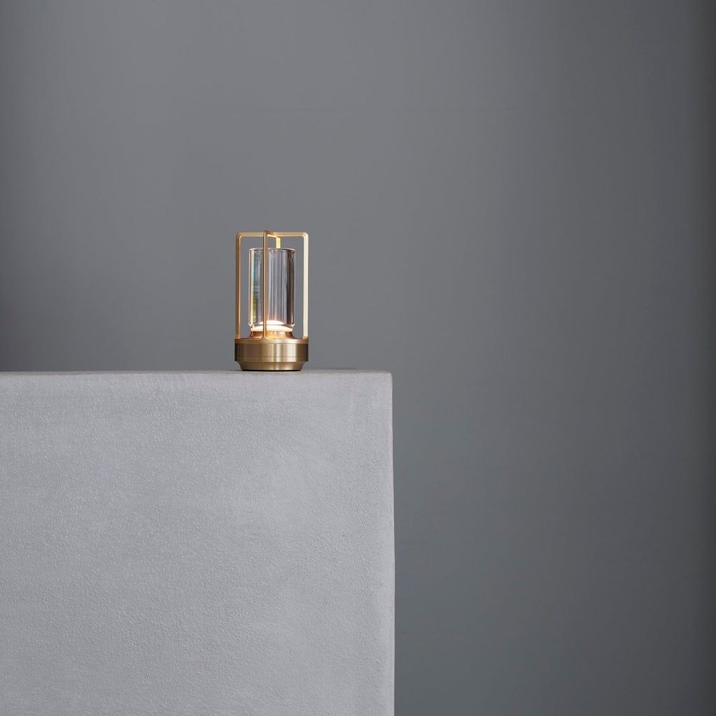 07_情境照_Turn+Brass_展示台空間
