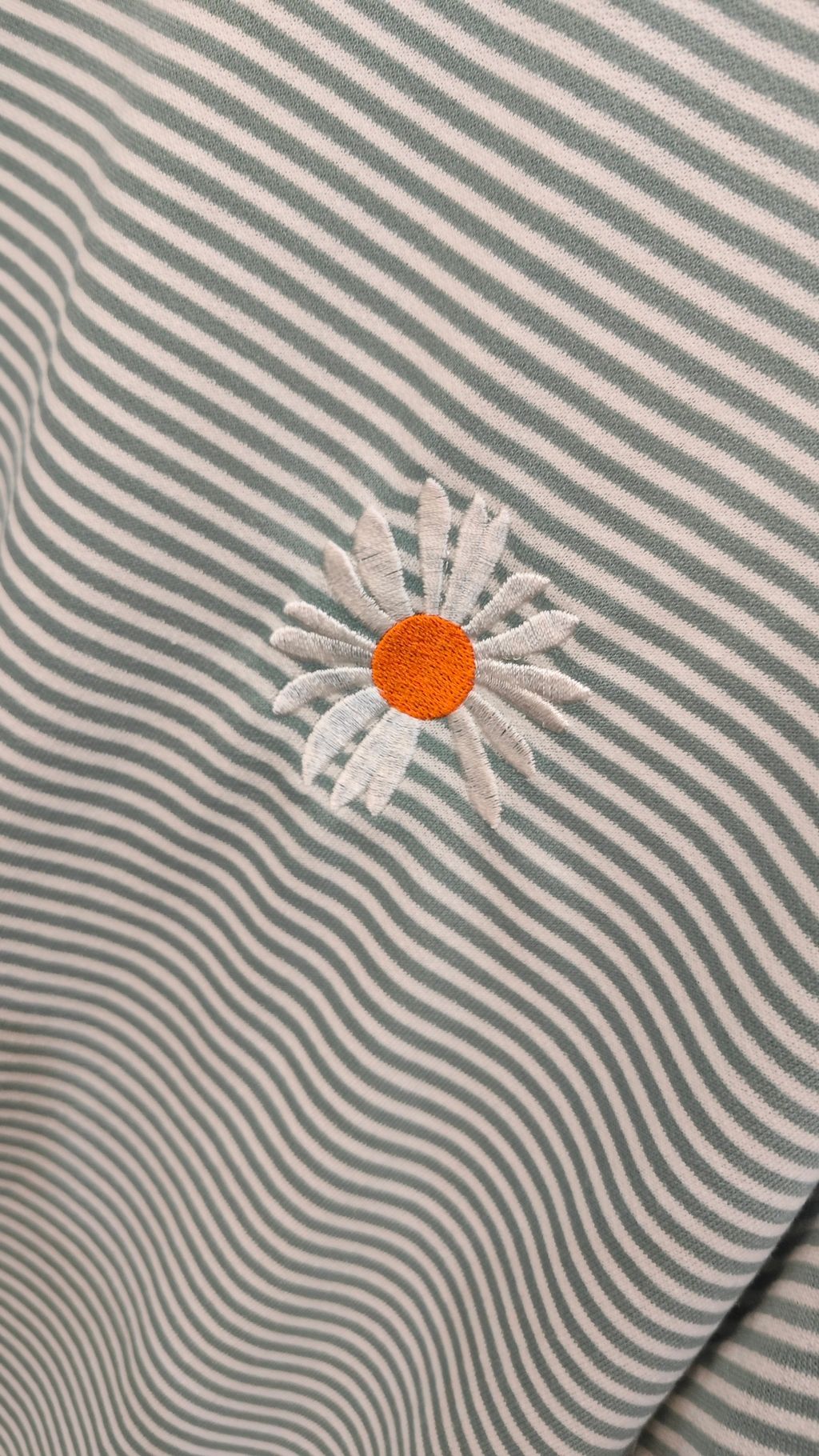 1000072100
