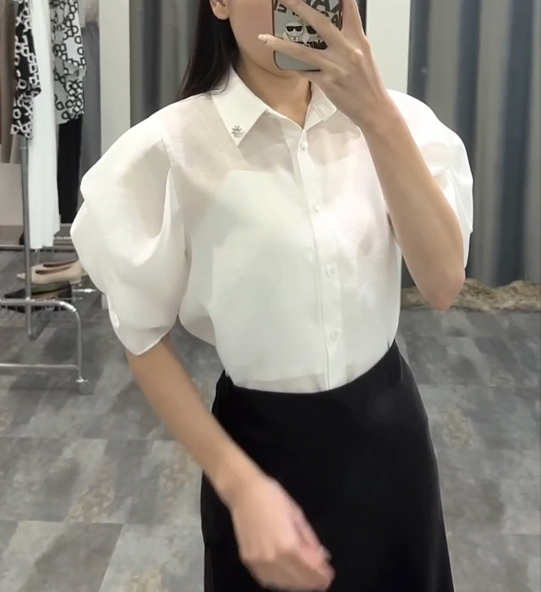 1000074156