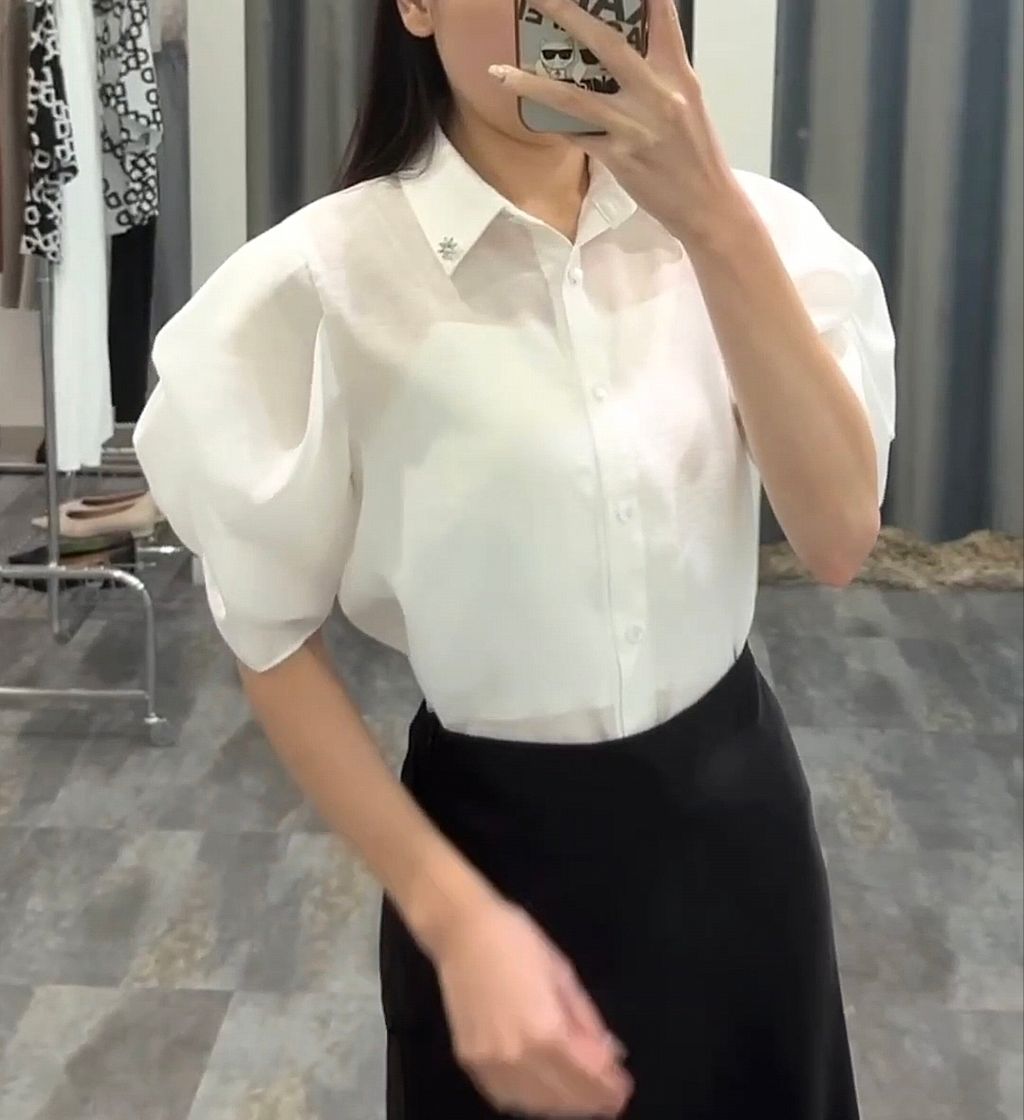 1000074156