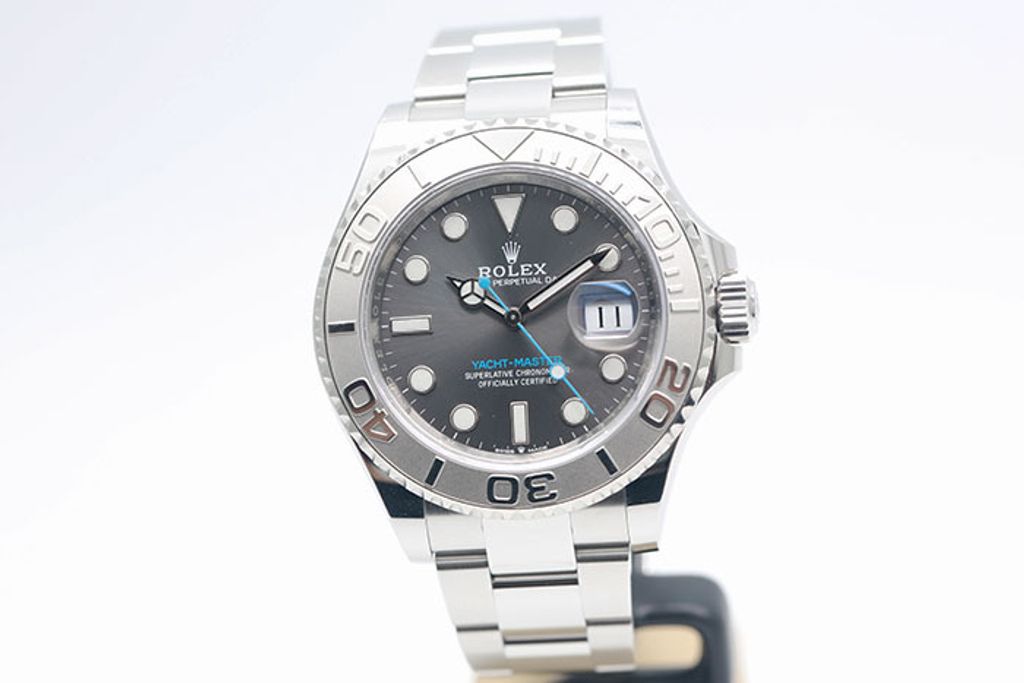 7X1B7963