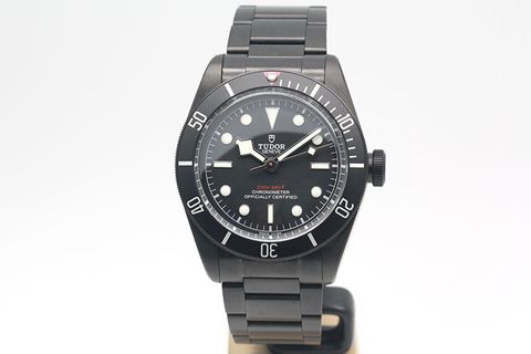 7X1B7988