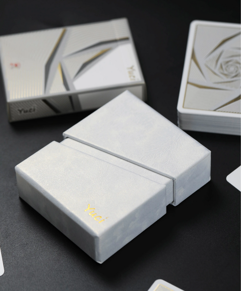 Screenshot 2026-01-02 at 15-29-50 【瑜慈MGIPCC光印彩金】花切扑克牌魔术练习牌高颜值收藏黑芯纸-淘宝网