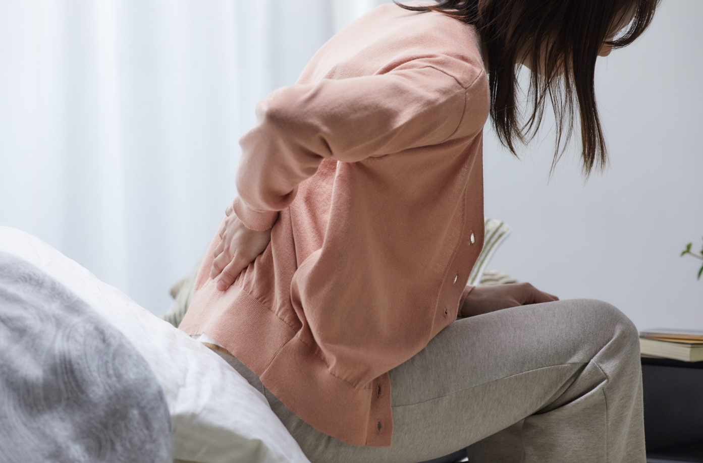 中年女性的常見困擾：五十肩、手麻、關節痛，可能和內分泌變化有關嗎？| 莊其穆教授婦女醫學診所