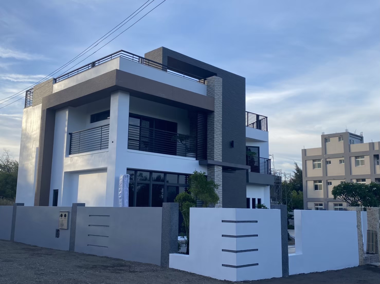 LINE_ALBUM_外牆塗料(單、多彩) 搭永鈺322.7_260114_3