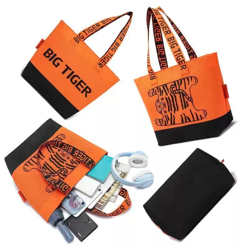 若愚工坊 粉紅肌肉猛男兔布偶 玩偶 肌肉兔 猛男兔 搞怪 粉紅兔 水桶包 托特包 單肩包 掛飾 蛇年｜嗨寶好選物