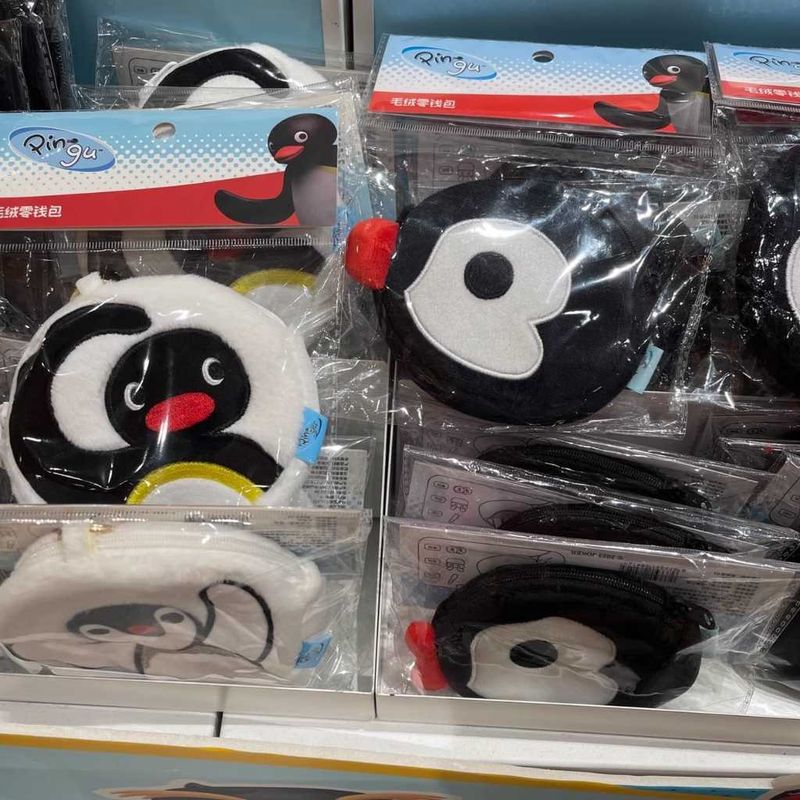 Pingu 企鵝家族 周邊零錢包 掛件 卡片包 可愛卡通 發呆摸魚 毛絨收納包 包包掛飾｜嗨寶好選物