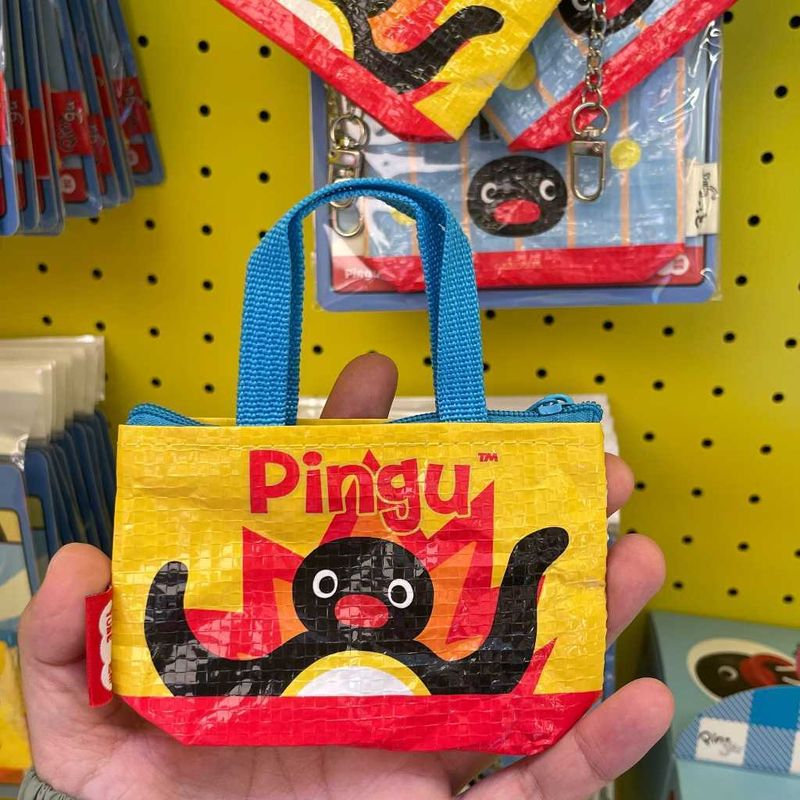 企鵝家族｜Pingu｜成都限定｜紅溫了｜編織耳機包｜零錢包 公仔 擺件 收藏品 玩偶｜嗨寶好選物