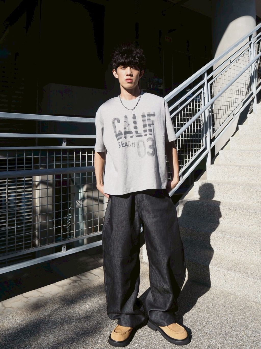 LINE_ALBUM_後蜘蛛網牛仔褲 藍 黑 SML 2180_251015_2