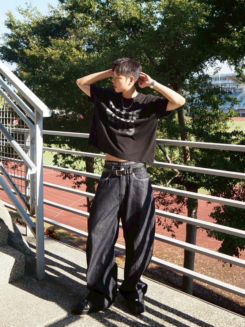 LINE_ALBUM_後蜘蛛網牛仔褲 藍 黑 SML 2180_251015_6