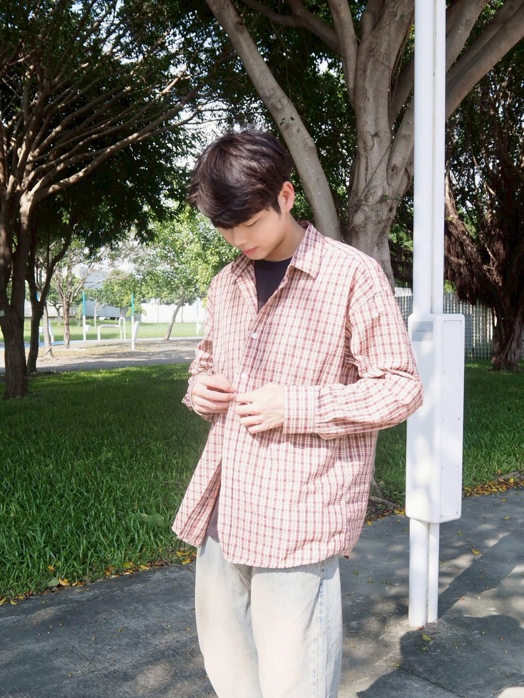LINE_ALBUM_紅格紋襯衫 1380_251015_5