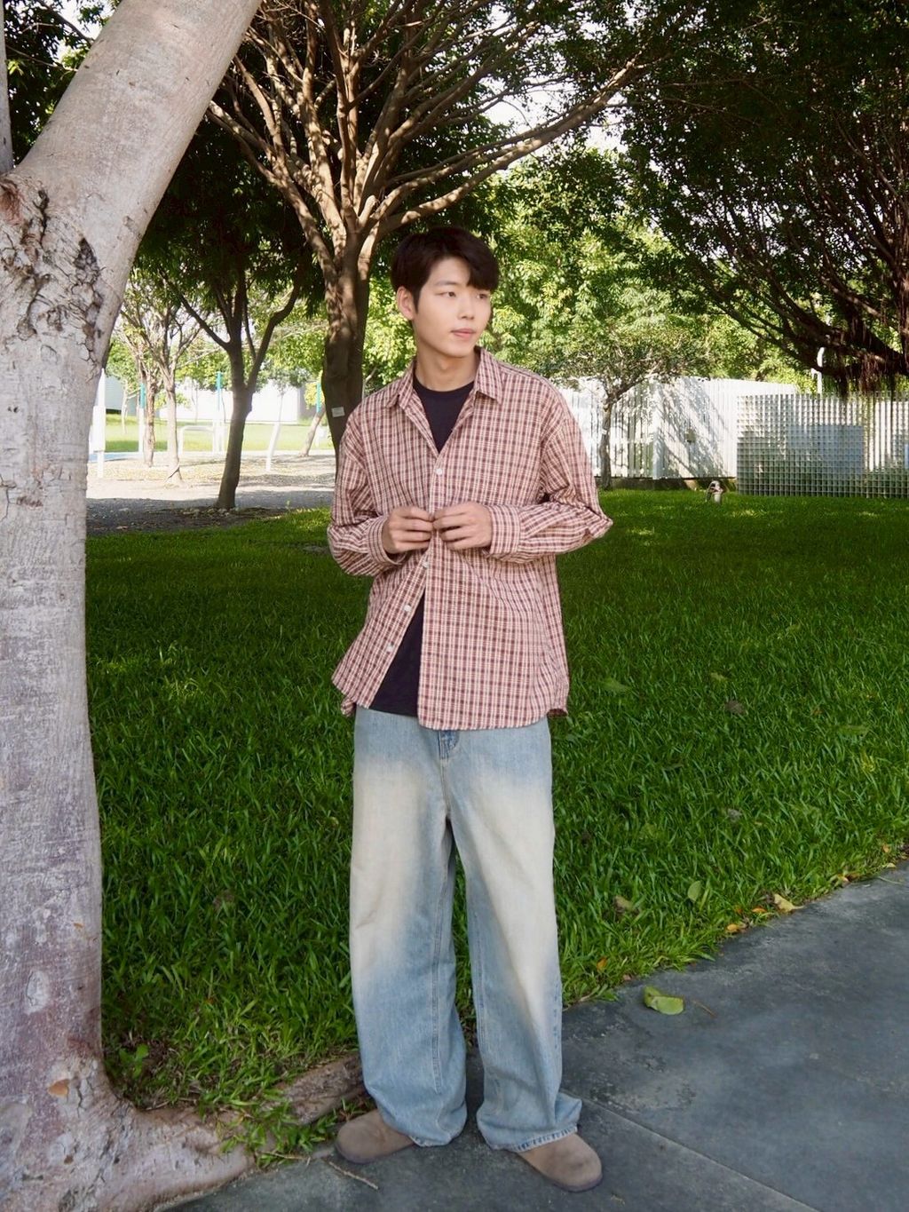 LINE_ALBUM_紅格紋襯衫 1380_251015_3