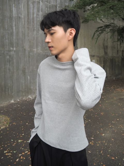 LINE_ALBUM_墊肩後拉鏈上衣 黑灰 1780_251015_5