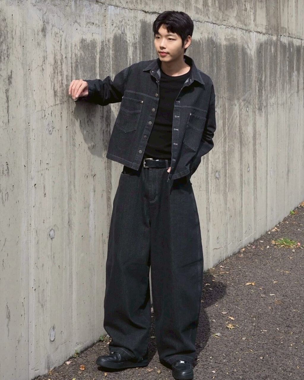 LINE_ALBUM_後釦設計牛仔套裝 藍黑 S M L XL 2680 2380_260118_4