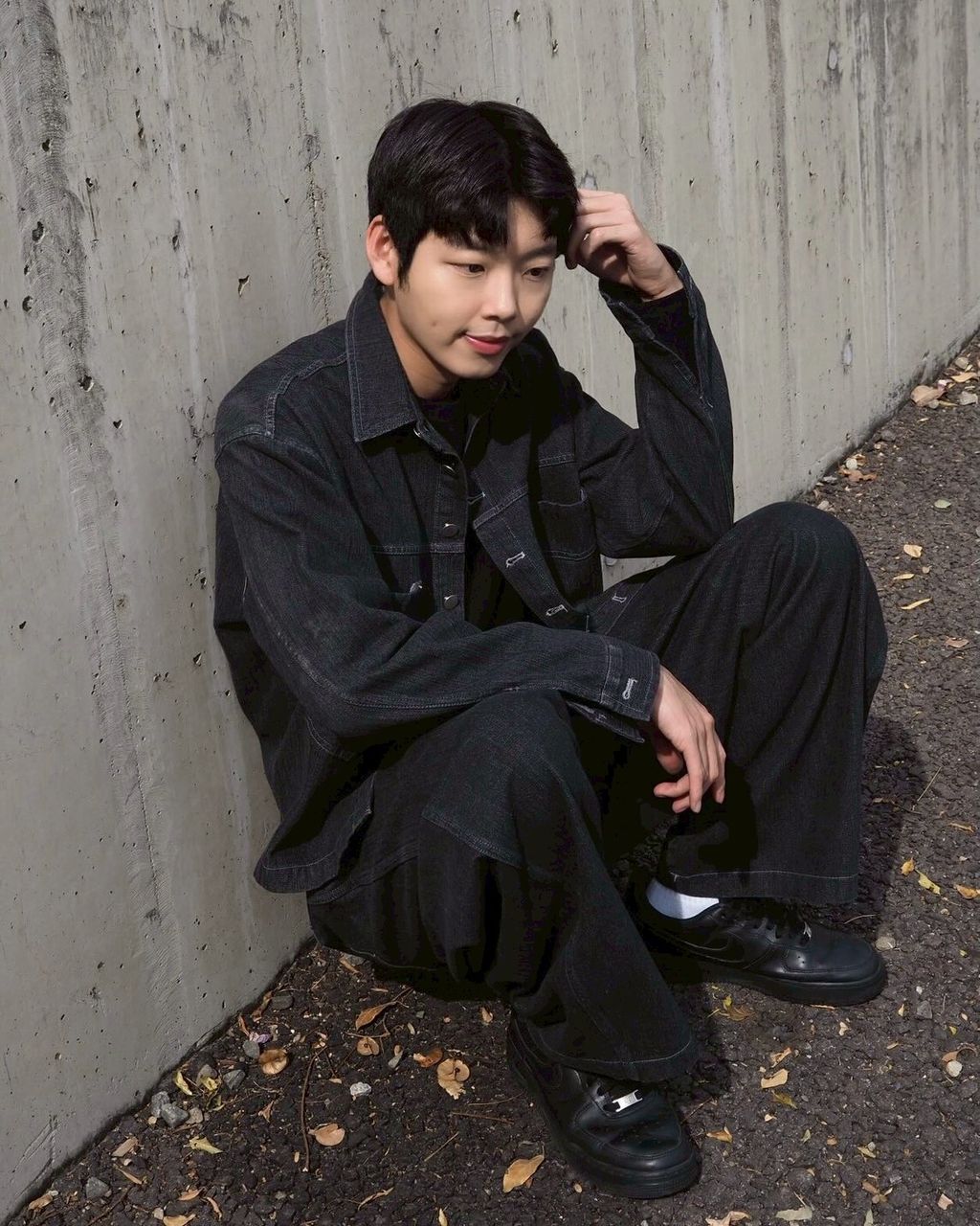 LINE_ALBUM_後釦設計牛仔套裝 藍黑 S M L XL 2680 2380_260118_7