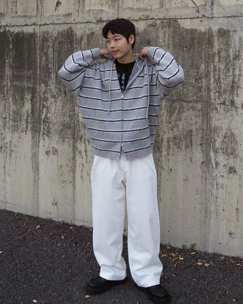 LINE_ALBUM_橫條紋撞色連帽外套 黑灰F 1680_260118_2