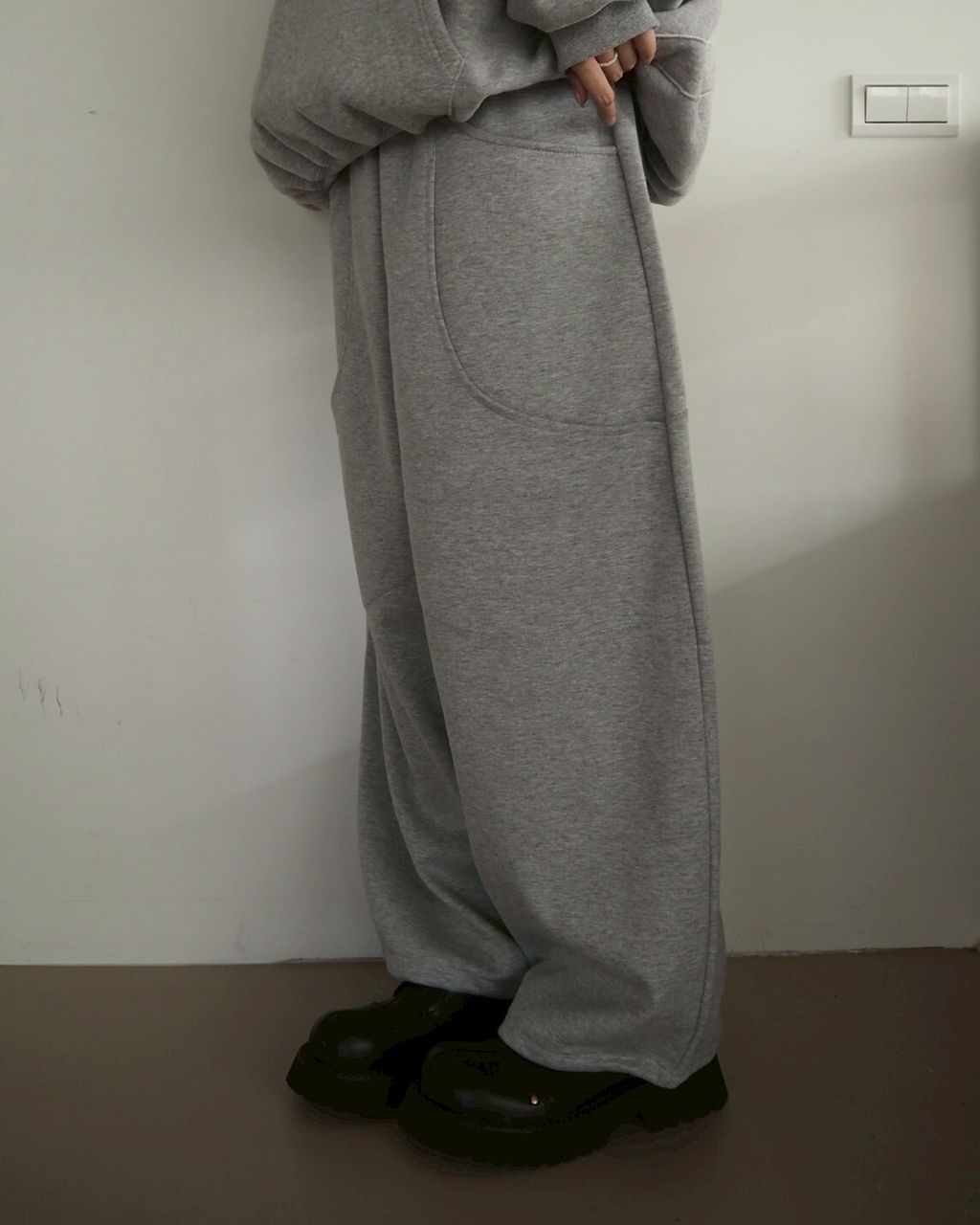 LINE_ALBUM_雙圓弧氣球棉褲 黑灰白 f1780_260119_6