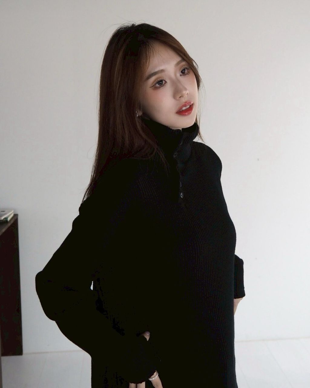 LINE_ALBUM_高領斜釦針織上衣 黑 白 淺灰 深灰 F1380_260119_7