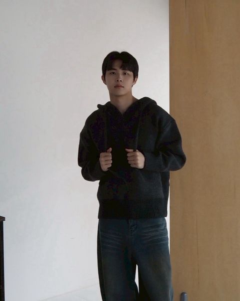 LINE_ALBUM_大帽子設計針織上衣 深灰 淺灰 S M L XL 1380_260119_7