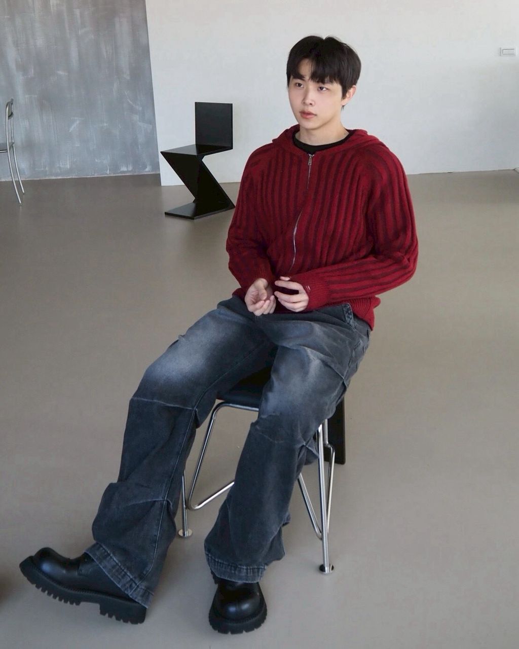 LINE_ALBUM_皺摺喇叭牛仔褲 黑 F 2180_260119_9