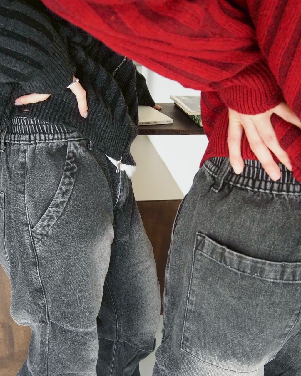 LINE_ALBUM_皺摺喇叭牛仔褲 黑 F 2180_260119_7