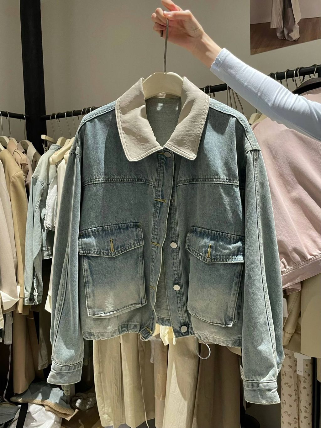 5542d3097b51e9375b4307bb9c796acb 2