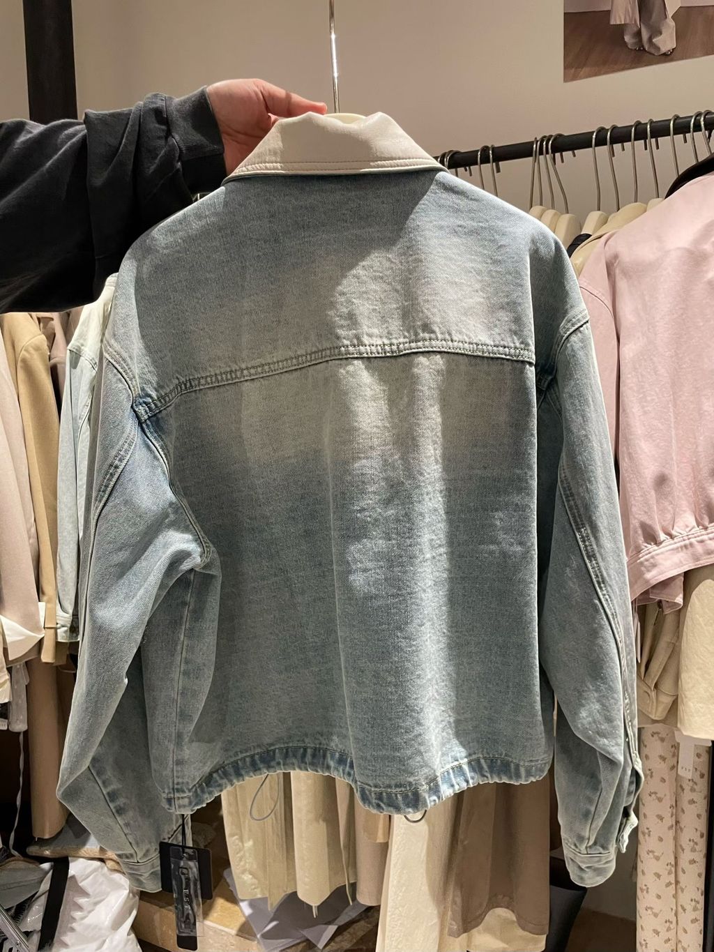 0543d6beeac4623a0c9f900c13313cea 2