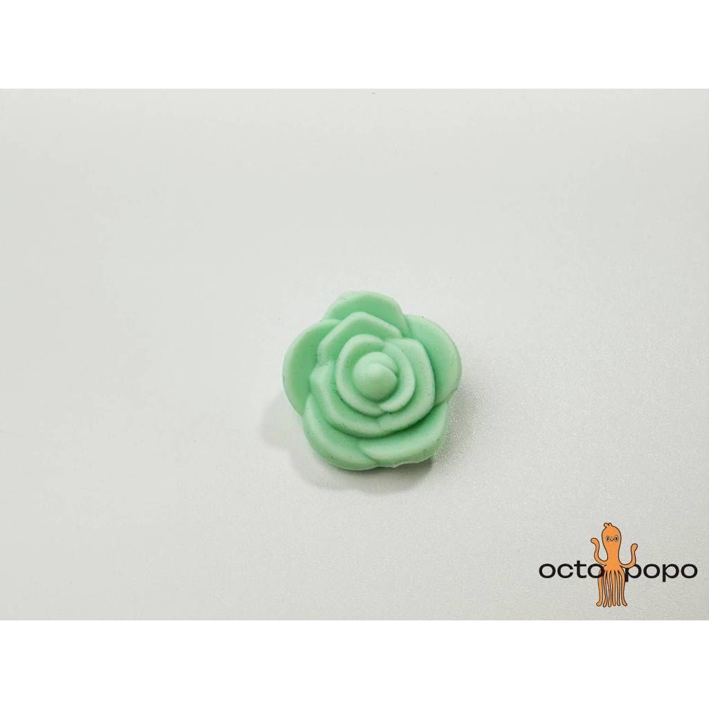 tw-11134207-820lh-mkc2rj0am77m0b