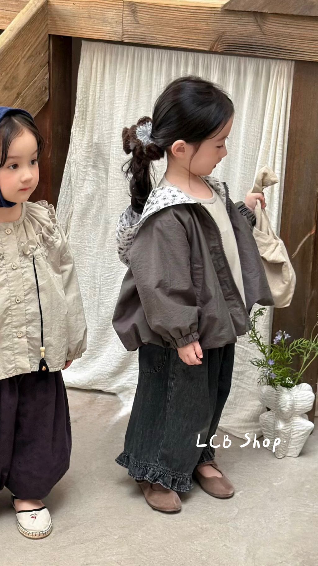 941DEE6B-5E12-4340-8D04-FE9378B1D2FC