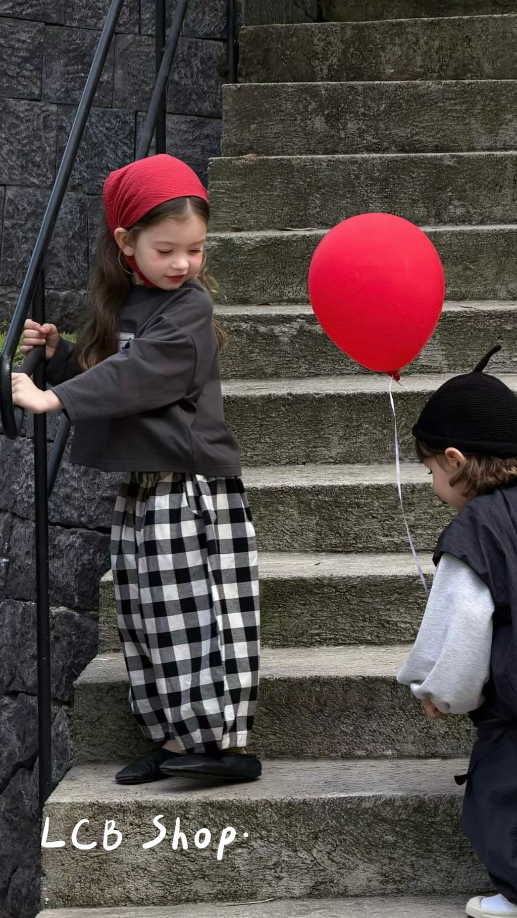 7DDAAACE-606E-40FB-8B72-F8D14D202A3E