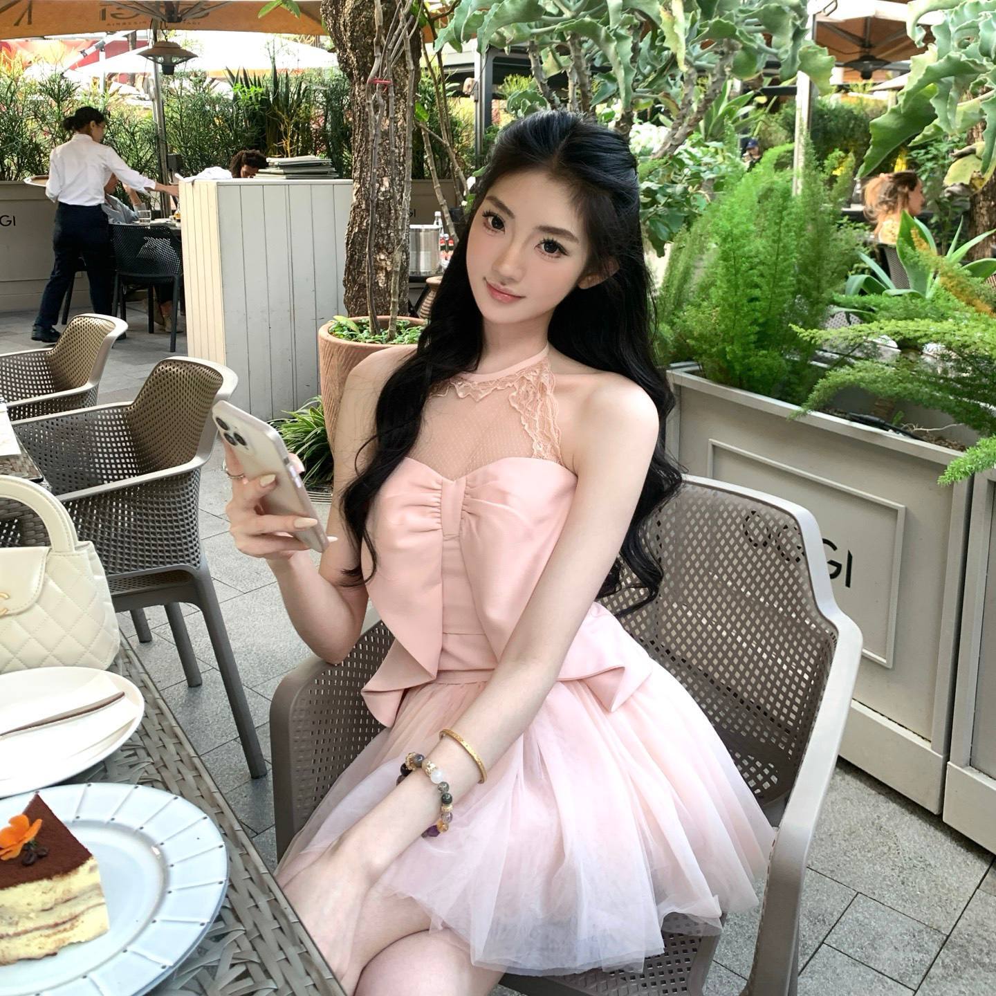 photo_6113684924666678875_w