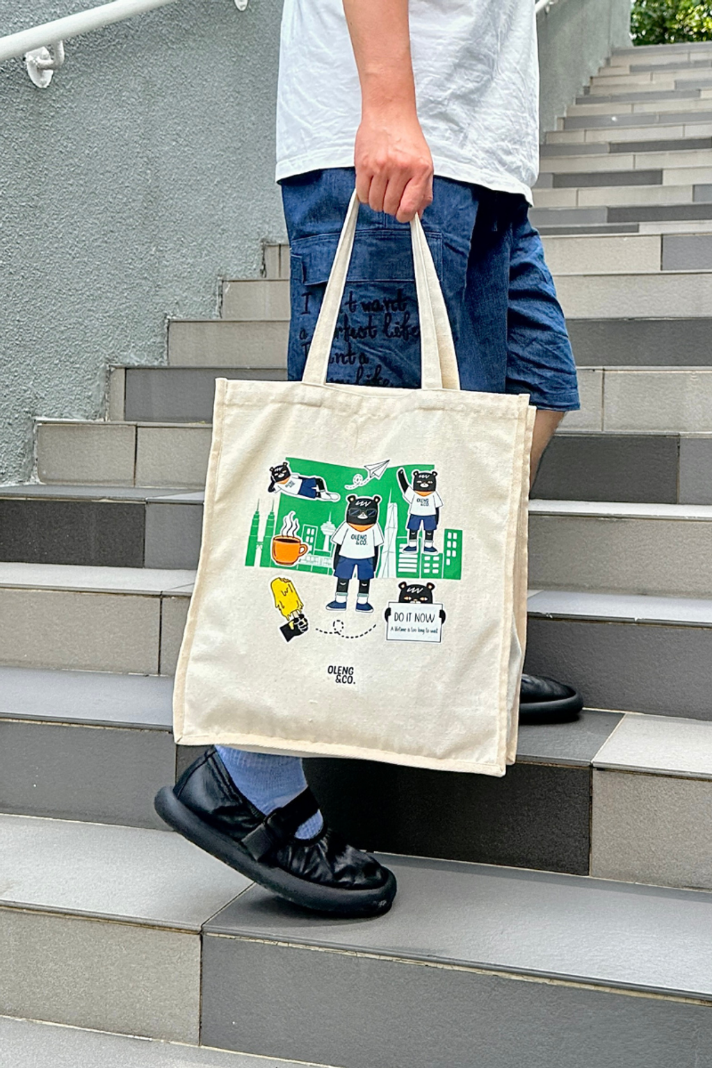 Urban Explorer | Structured Oxford Tote Bag, side view - Oleng & Co.