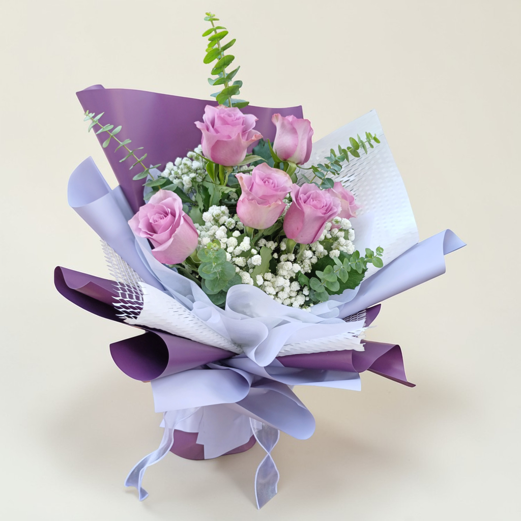 Love Story baby’s breath and rose hand bouquet for birthday or anniversary with delivery in Kuala Lumpur and Selangor